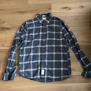 American eagle muscle dress shirt. Grey and white big checkered. Size XL.